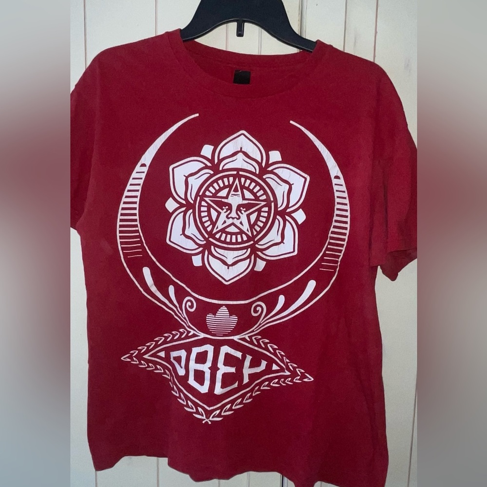 Obey Propaganda Star Lotus Flower Graphic T-Shirt Red‎ Medium Streetwear Tee